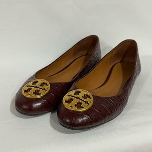 Size 7 1/2 (US) Tory Burch Burgundy Croc Embossed Leather Chelsea Ballet Flats